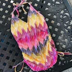 🌺 Striped Tankini Swimsuit Top